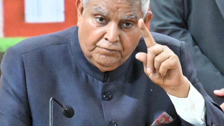 किसानों के लिए प्रत्यक्ष सब्सिडी के लिए जगदीप धनखार चमगादड़