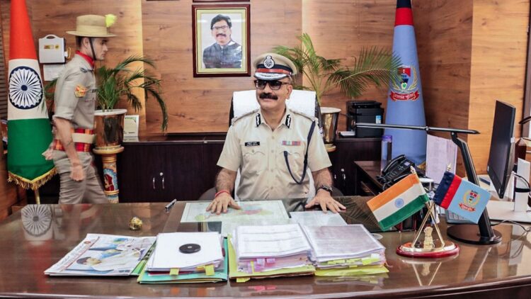 केंद्र-राज्य के झगड़े के बीच, झारखंड डीजीपी के पोस्ट रिटायरमेंट टेन्योर पर कानूनी सस्पेंस