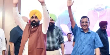 केजरीवाल और भागवंत मान ने ड्रग्स के खिलाफ योद्धा होने के लिए लोगों को शपथ दिलाई