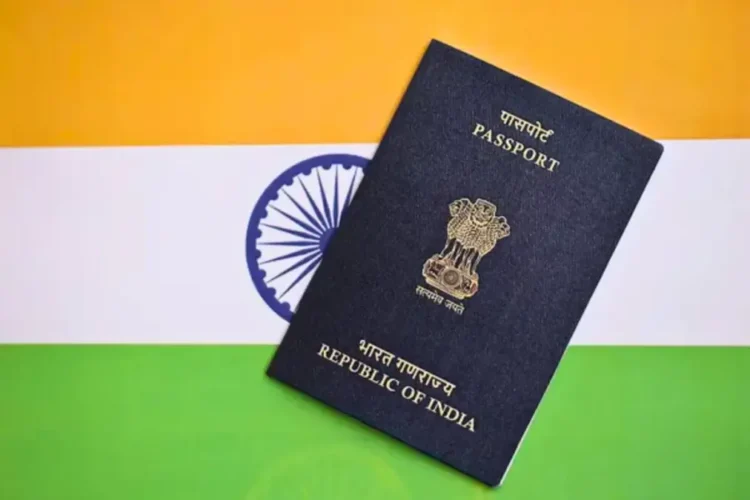 कौन से भारतीय जिले ई-पासपोर्ट की पेशकश कर रहे हैं? क्या यह प्राप्त करना अनिवार्य है, जांचें