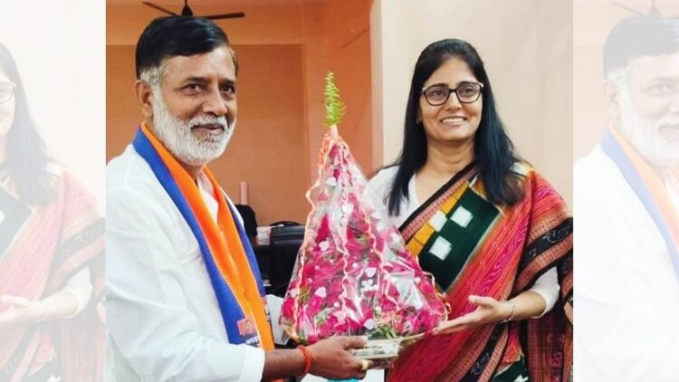 क्यों राज कुमार पाल ने अपना दाल (एस) के प्रमुख के रूप में कदम रखा, एक '2-व्यक्तित्व शो'