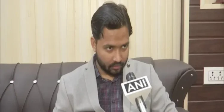 खान सर वायरल वीडियो: 'वहान 24 करोड़ अतानकवाड़ी रेहे ...' यूटुबर पाकिस्तानियों को पाहलगाम अटैक के बाद काम करने के लिए ले जाता है