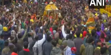 चार धाम यात्रा: श्री बाबा केदारनाथ के पंचमुखी डोली ने 2 मई को खोलने के लिए केदारनाथ धाम, मंदिर के दरवाजे पहुंचे