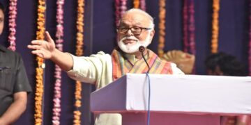 छगन भुजबाल महाराष्ट्र मंत्री के रूप में शपथ लेता है, पोर्टफोलियो अभी तक तय नहीं किया जाना चाहिए