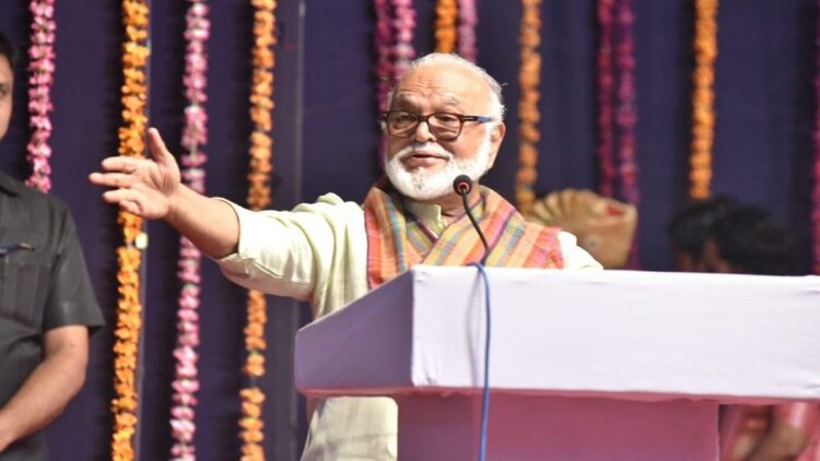छगन भुजबाल महाराष्ट्र मंत्री के रूप में शपथ लेता है, पोर्टफोलियो अभी तक तय नहीं किया जाना चाहिए