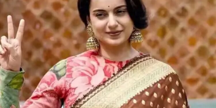 'जगह में खुश होने के लिए ...' क्यों कंगना रनौत को लगता है कि राजनीति फिल्म उद्योग से बेहतर उम्र की महिलाओं के साथ बेहतर व्यवहार करती है?