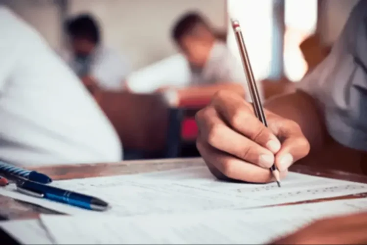 डीडीए भर्ती 2025: 1,383 रिक्तियों ने ग्रुप ए, बी एंड सी पोस्ट के लिए घोषणा की, आवेदन करने के लिए पात्रता की जाँच करें