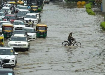 दिल्ली: राष्ट्रीय राजधानी के भारी बारिश के हिस्से; हवाई अड्डे के मुद्दे सलाहकार