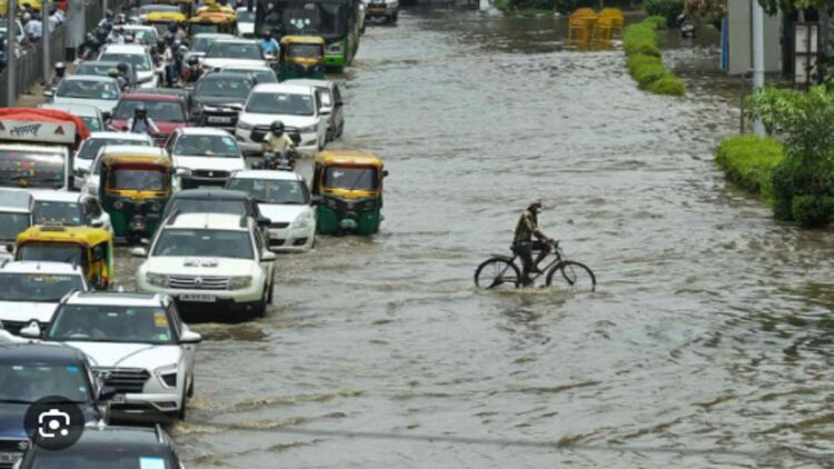 दिल्ली: राष्ट्रीय राजधानी के भारी बारिश के हिस्से; हवाई अड्डे के मुद्दे सलाहकार