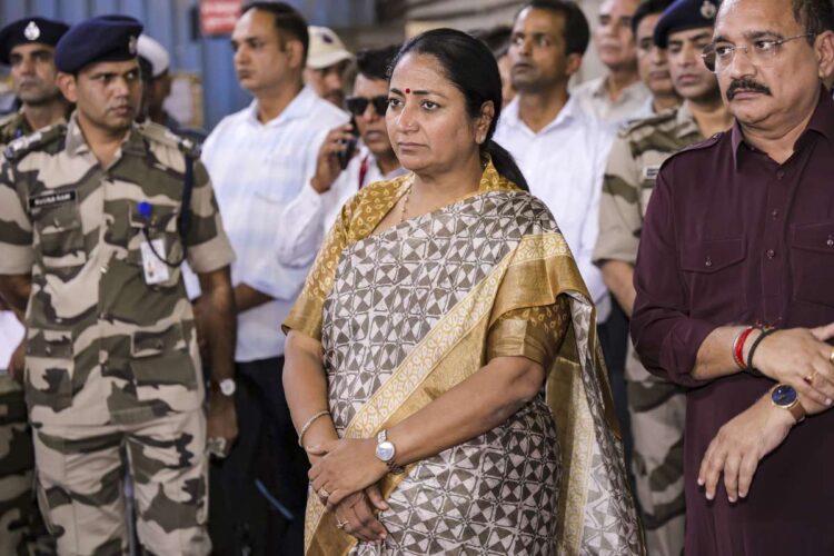 दिल्ली सरकार ने स्कूलों, बाजारों को एकल-उपयोग प्लास्टिक पर प्रतिबंध लगाने के लिए आदेश दिया, अतिक्रमणों के खिलाफ सख्त कार्रवाई