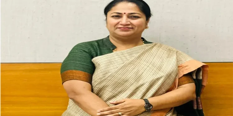 दिल्ली सीएम रेखा गुप्ता ने टॉकोरा स्टेडियम में दिल्ली गेम्स 2025 का उद्घाटन किया