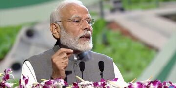 नई दिल्ली में आज 2025 राइजिंग नॉर्थ ईस्ट इन्वेस्टर्स शिखर सम्मेलन का उद्घाटन करने के लिए पीएम मोदी