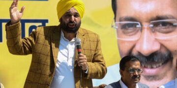 पंजाब केजरीवाल का न्यू किंगडम है क्योंकि सीएम मान मेजबान की भूमिका निभाता है लेकिन दिल्ली एएपी ने पावर कॉरिडोर पर कब्जा कर लिया है