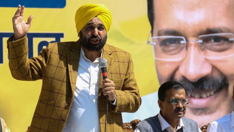 पंजाब केजरीवाल का न्यू किंगडम है क्योंकि सीएम मान मेजबान की भूमिका निभाता है लेकिन दिल्ली एएपी ने पावर कॉरिडोर पर कब्जा कर लिया है