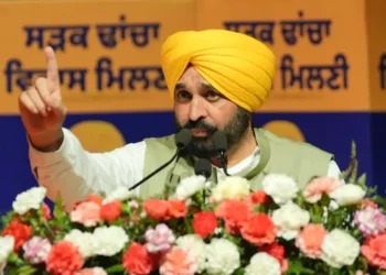 पंजाब ने पानी की पंक्ति को एकजुट किया: भागवंत मान चंडीगढ़ में मीडिया पोस्ट ऑल-पार्टी मीटिंग को संबोधित करते हैं