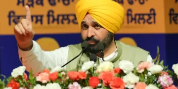 पंजाब ने पानी की पंक्ति को एकजुट किया: भागवंत मान चंडीगढ़ में मीडिया पोस्ट ऑल-पार्टी मीटिंग को संबोधित करते हैं