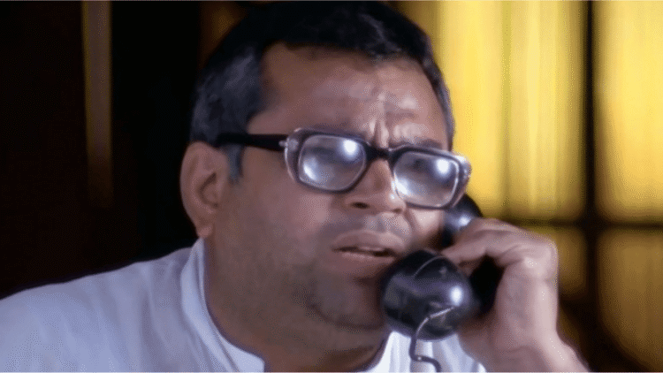 परेश रावल कानूनी परेशानी में