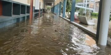 पाकिस्तान: कराची विश्वविद्यालय बाढ़, आवासीय क्षेत्र गंभीर रूप से प्रभावित | यहाँ कारण है