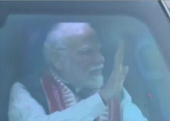 पीएम मोदी पटना में रोडशो रखते हैं