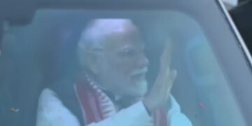 पीएम मोदी पटना में रोडशो रखते हैं