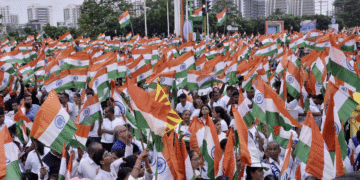 भाजपा ने 'मोदी के रिवेंज' पर तिरंगा यात्रा के साथ कांग्रेस के 'यूएस इंटरफेरेंस' और इंदिरा बार्ब्स को ब्लंट करने के लिए भागते हैं।