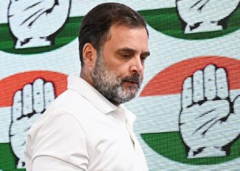 भाजपा लाल देखता है क्योंकि राहुल गांधी लॉर्ड राम को 'पौराणिक' के रूप में संदर्भित करता है