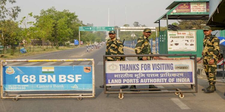 भारत और पाकिस्तान के बीच अटारी-वागा सीमा पूरी तरह से पहलगाम आतंकी हमले के बाद बंद हो गई: स्रोत