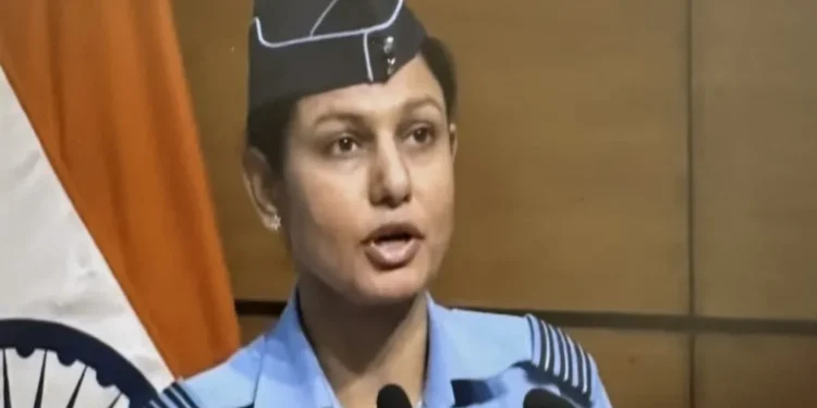 भारत पाकिस्तान संघर्ष: पाकिस्तान आगे के क्षेत्रों में सैनिकों को स्थानांतरित करता है; भारतीय सशस्त्र बल उच्च परिचालन तत्परता बनाए रखते हैं