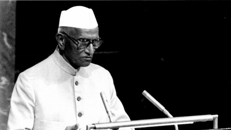 मोरारजी देसाई के खिलाफ 'देशद्रोह' के पीछे की कहानी और क्यों कांग्रेस इसे जयशंकर को निशाना बनाने के लिए पुनर्जीवित कर रही है