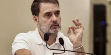 राहुल गांधी और मल्लिकरजुन खरगे ने पीएम मोदी को लिखते हुए पाहलगाम हमले पर तत्काल विशेष संसद सत्र की मांग की, संघर्ष विराम