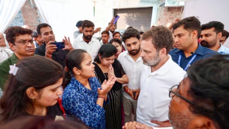 राहुल गांधी ने पहलगम अटैक पीड़ितों के लिए शहीद की स्थिति की मांग की: 'सैंटिमेंट्स का सम्मान करने के लिए पीएम से अनुरोध करें'