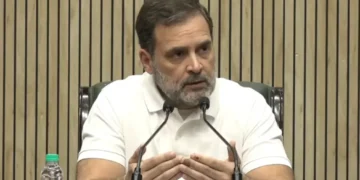 राहुल गांधी: 'ये देशभकट पारिवर हर बार जंग ...' लोप का दौरा पूनच, कहते हैं कि लोगों के साथ खड़े होकर, राष्ट्रीय स्तर पर आवाज उठाएंगे
