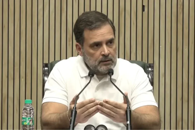 राहुल गांधी: 'ये देशभकट पारिवर हर बार जंग ...' लोप का दौरा पूनच, कहते हैं कि लोगों के साथ खड़े होकर, राष्ट्रीय स्तर पर आवाज उठाएंगे