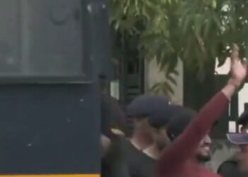 वायरल वीडियो: अंकिता भंडारी हत्या की दोषी पुलकिट आर्य को मीडिया में मुस्कुराते हुए और लहरें क्यों हैं? क्या वह जीवन की सजा का जश्न मना रहा है?