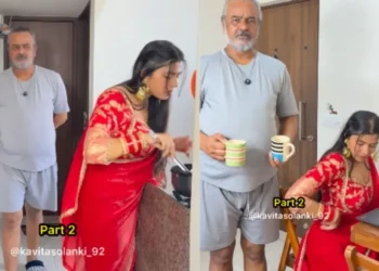 वायरल वीडियो: अल्टीमेट सासुर! पिता में पिता और पुत्र को बचाने के लिए पत्नी और पुत्र को ले जाता है, नेटिज़ेंस पराक्रमी प्रभावित