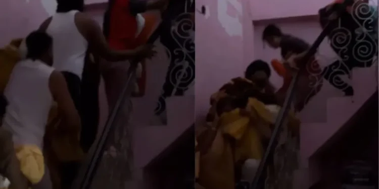 वायरल वीडियो: बत्ती गुल! जब लोग गर्मियों की रातों के दौरान प्रकाश को छिपाते हैं और चाहते हैं तो लोग क्या करते हैं? जाँच करना
