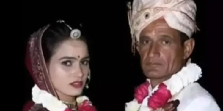 वायरल वीडियो: युवा लड़की ने आदमी को लगभग अपनी उम्र से दोगुना कर दिया, कारण यह आश्चर्य नहीं है कि नेटिज़ेंस