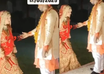 वायरल वीडियो: शर्मनाक! दूल्हे मंच पर दूल्हा दुल्हन को अपना हाथ प्रदान करता है, वह उसे इस तरह अपमान करती है, नेटिज़ेंस ने घृणा की
