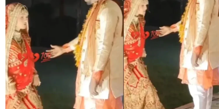 वायरल वीडियो: शर्मनाक! दूल्हे मंच पर दूल्हा दुल्हन को अपना हाथ प्रदान करता है, वह उसे इस तरह अपमान करती है, नेटिज़ेंस ने घृणा की