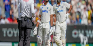 शरफुडौला साईक: तीसरा अंपायर कौन है जिसने यशसवी जायसवाल को बाहर दिया था?