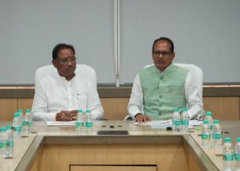 शिवराज सिंह चौहान ने छत्तीसगढ़ में किसानों की आय बढ़ाने के लिए वैज्ञानिक प्रथाओं, उच्च गुणवत्ता वाले बीज, जैविक खेती और फसल रोटेशन को अपनाने पर प्रकाश डाला।