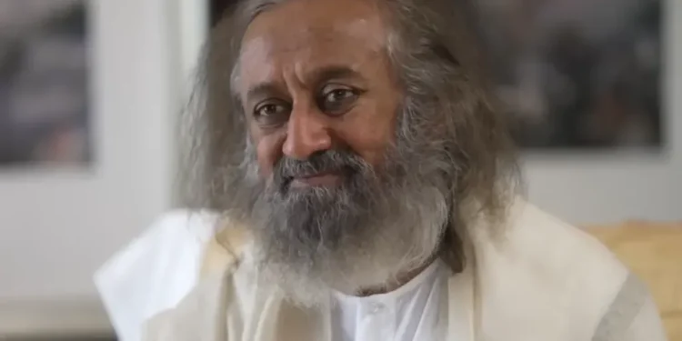 श्री श्री रवि शंकर ने आतंकी ठिकानों पर भारत की हड़ताल का समर्थन किया, धैर्य और विश्वास के लिए कॉल किया