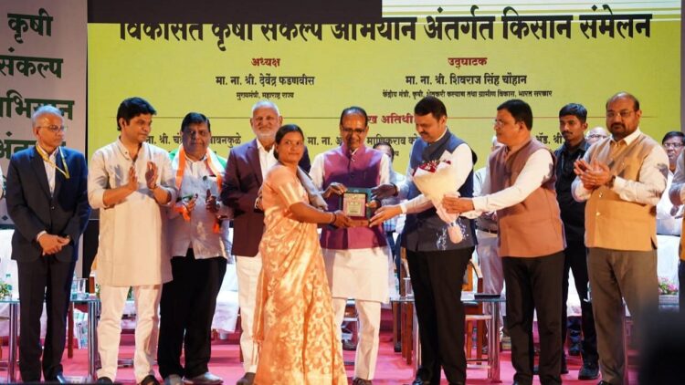 संघ के कृषि मंत्री शिवराज सिंह चौहान ने नागपुर में 'वन नेशन, वन एग्रीकल्चर, वन टीम' पहल का शुभारंभ किया