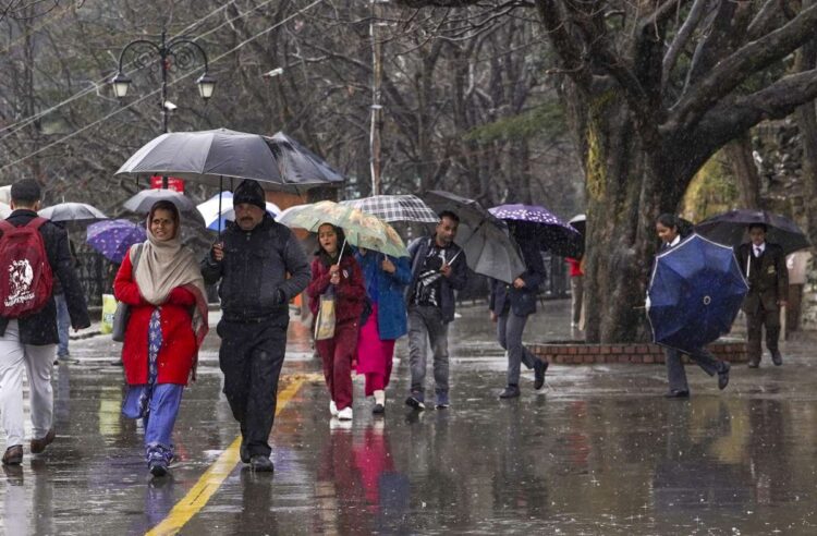 हिमाचल वेदर अपडेट: मेट ने राज्य भर में बारिश की भविष्यवाणी की, 11 जिलों में जारी पीली चेतावनी