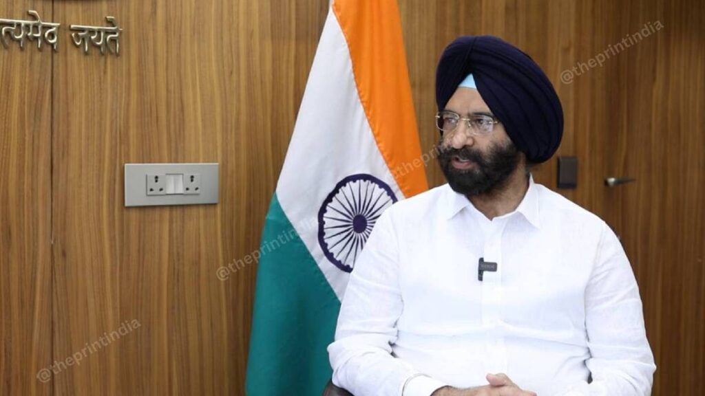 दिल्ली के पर्यावरण मंत्री कहते हैं, '' केवल बीएस 6 वाणिज्यिक वाहनों को 1 नवंबर से राजधानी में अनुमति दी जानी चाहिए।