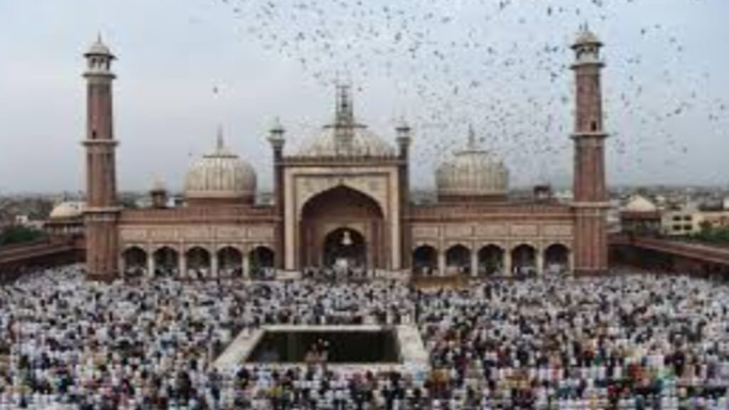 दिल्ली: भक्तों ने नमाज की पेशकश करने के लिए जामा मस्जिद में इकट्ठा किया, ईद अल-अधा मनाया