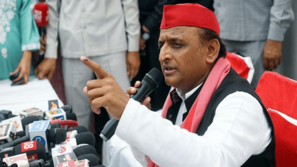 बंद-दरवाजे की बैठक में, अखिलेश ने कांग्रेस के साथ गठबंधन पर सीधे रिकॉर्ड बनाया, आज़म 'साहब'