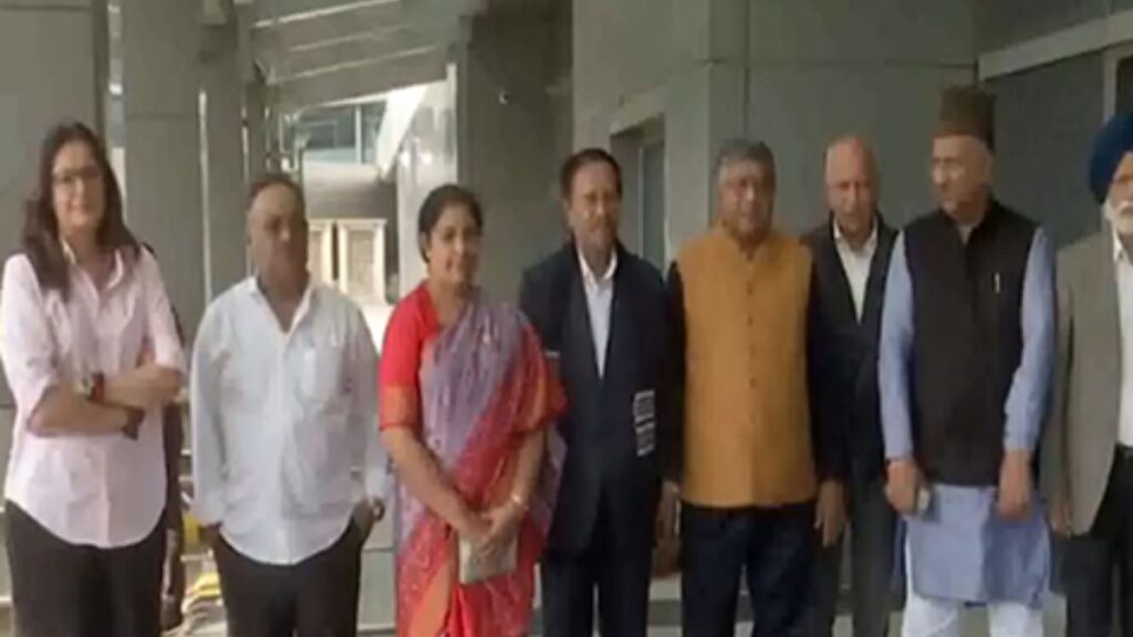 भाजपा सांसद रवि शंकर प्रसाद ने यूरोप की यात्रा के बाद दिल्ली में ऑल-पार्टी प्रतिनिधिमंडल का नेतृत्व किया