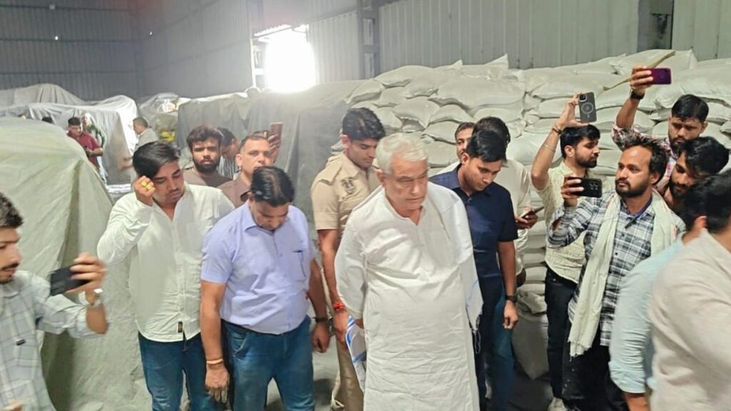 राजस्थान कृषि मंत्री की नकली उर्वरक इकाइयों पर दरार 2 दिन तक जारी है; किशनगढ़ में कई कारखानों पर छापे नकली स्टॉक प्रकट करते हैं