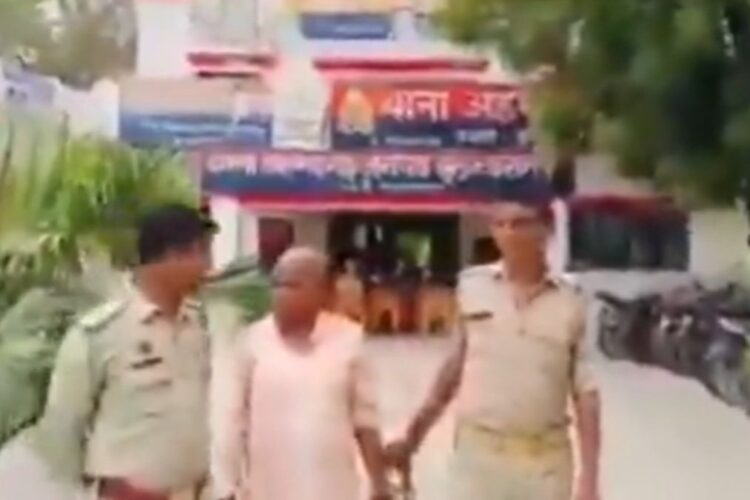Bulandshar वीडियो: शॉकर! चमत्कार बाबा बलात्कार महिला जो पति के कैंसर के इलाज के लिए आई थी
